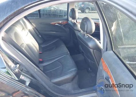 2004 Mercedes-Benz E 320 z USA, uszkodzony, nr VIN WDBUF65JX4A480633